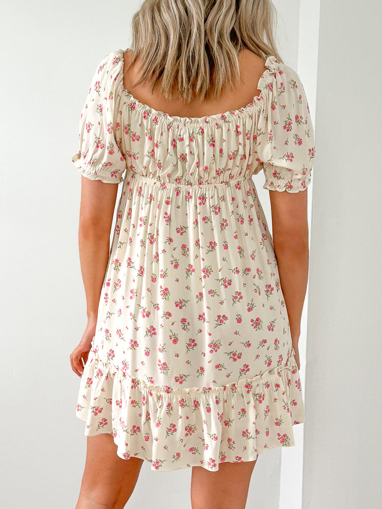 Kendra Short Sleeve Ruffled Dress-Cream/Rose