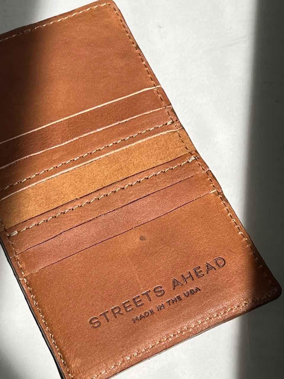 The Flutter Flip Wallet - Cognac - Flutter