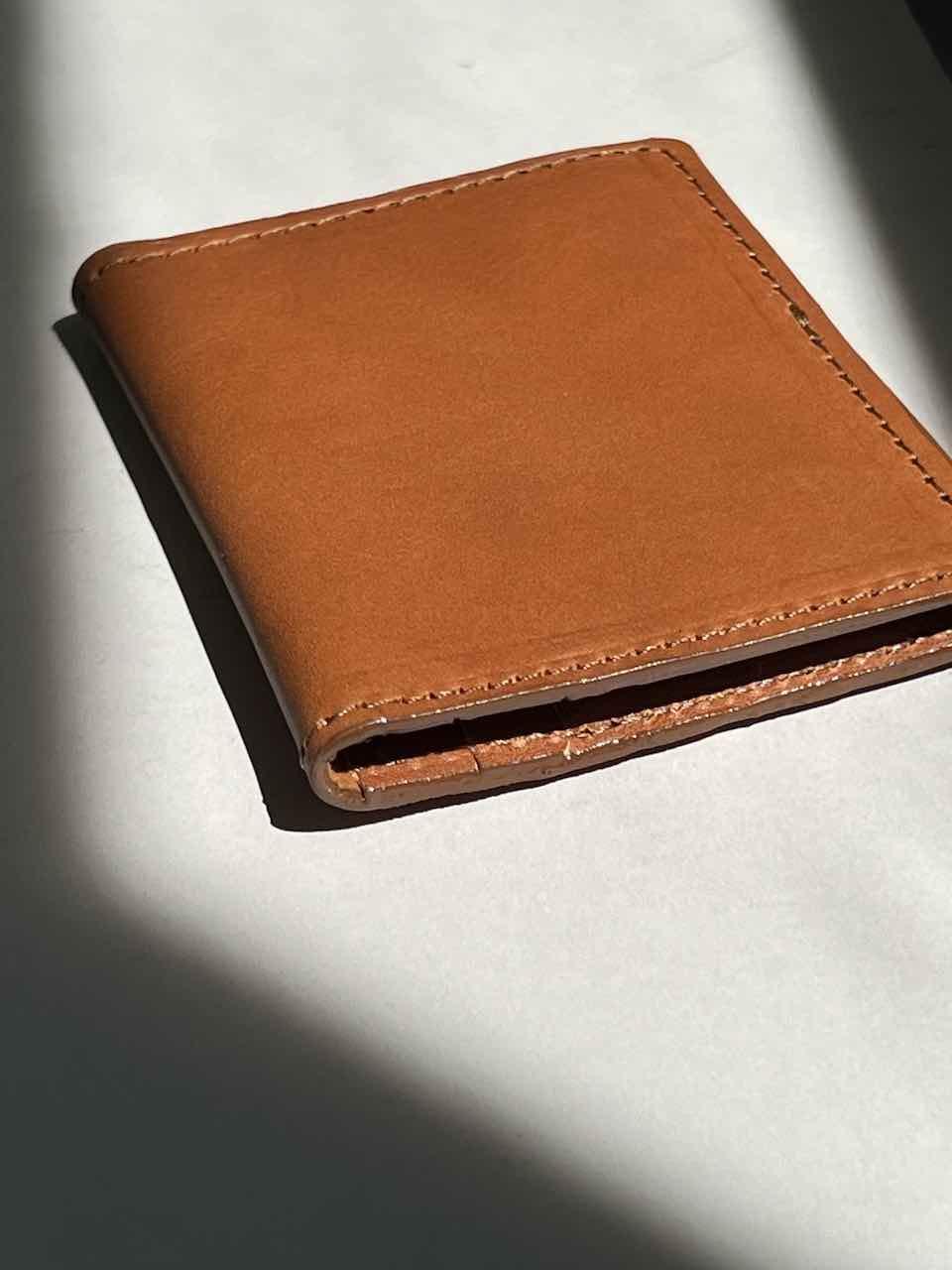 The Flutter Flip Wallet - Cognac - Flutter