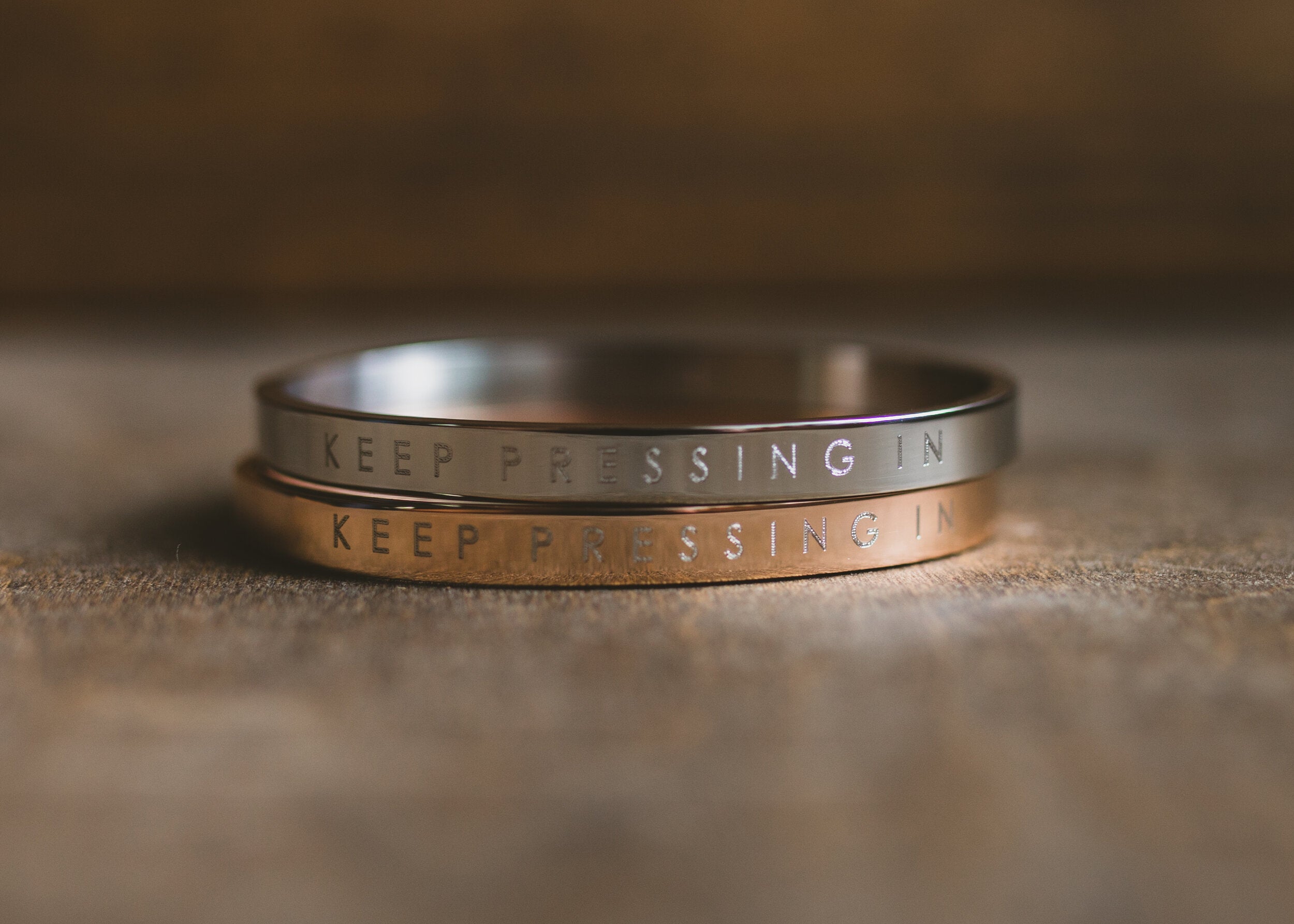 Oval Clasp Bracelet - Keep Pressing In