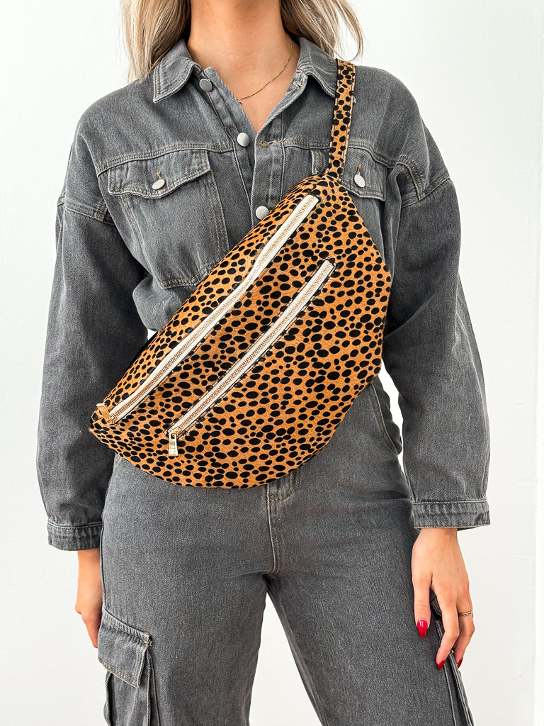 The Flutter Sling Handbag - Cheetah