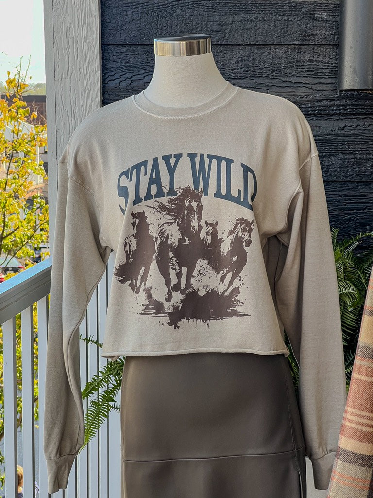 Stay Wild Crop Crew-Taupe