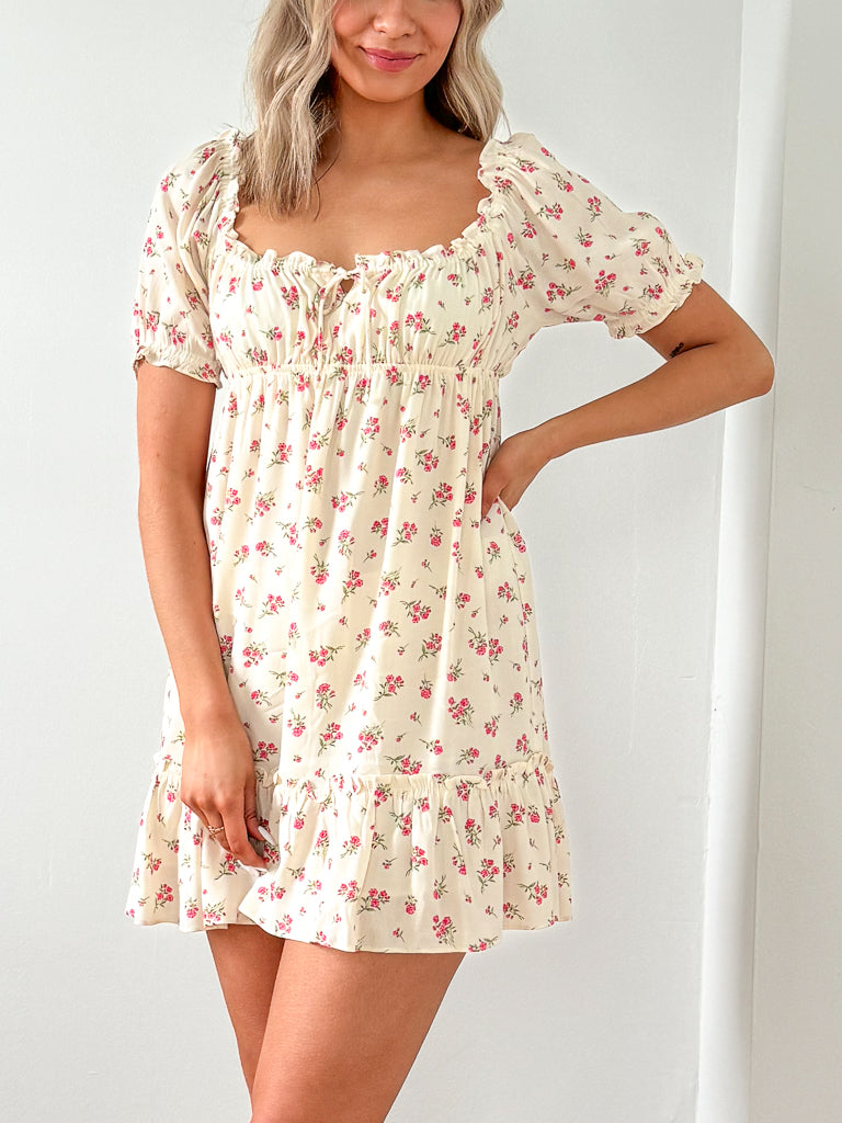 Kendra Short Sleeve Ruffled Dress-Cream/Rose
