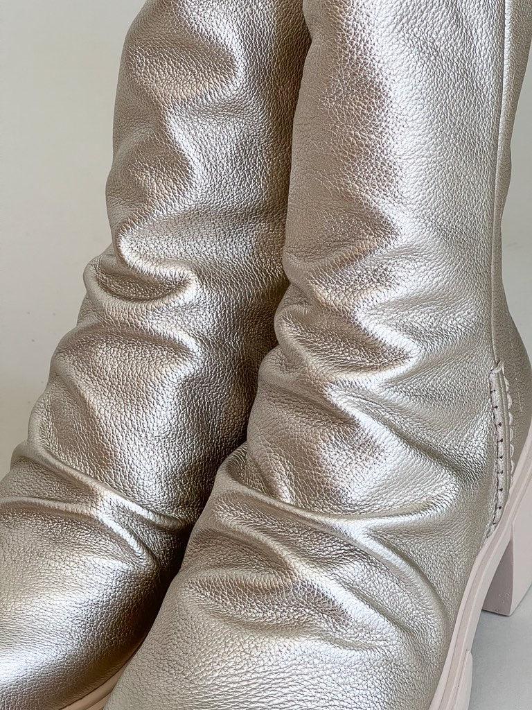 Naked Feet - Protocol Boots in Gold - Flutter